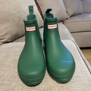 Hunter Fell Green Chelsea Boots